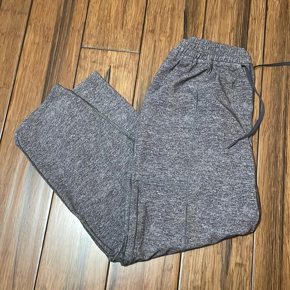 Lululemon Cargo Capri (gray)